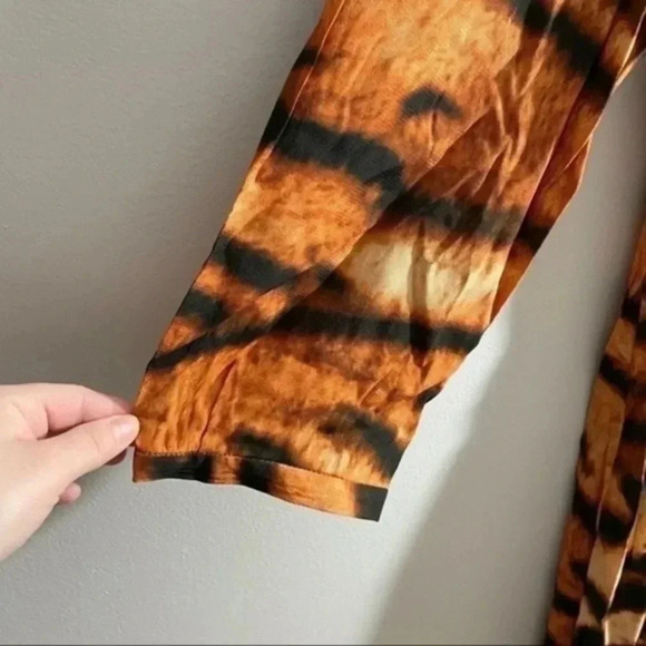 Mango Tiger Print Midi Huna dress - Picture 7 of 8